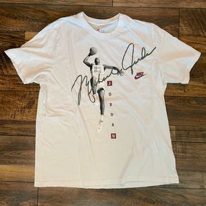 Michael jordan logo t shirt